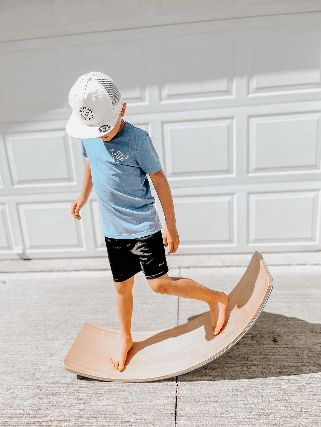 Balance Board Kids, [Natural Wood] Wobble Board for Kids Toddlers, Open Ended Montessori Waldorf Learning Toy, Gifts for 3 4 5 6 7 8 Year Old Boys Girls Birthday & Christmas Stocking Stuffers