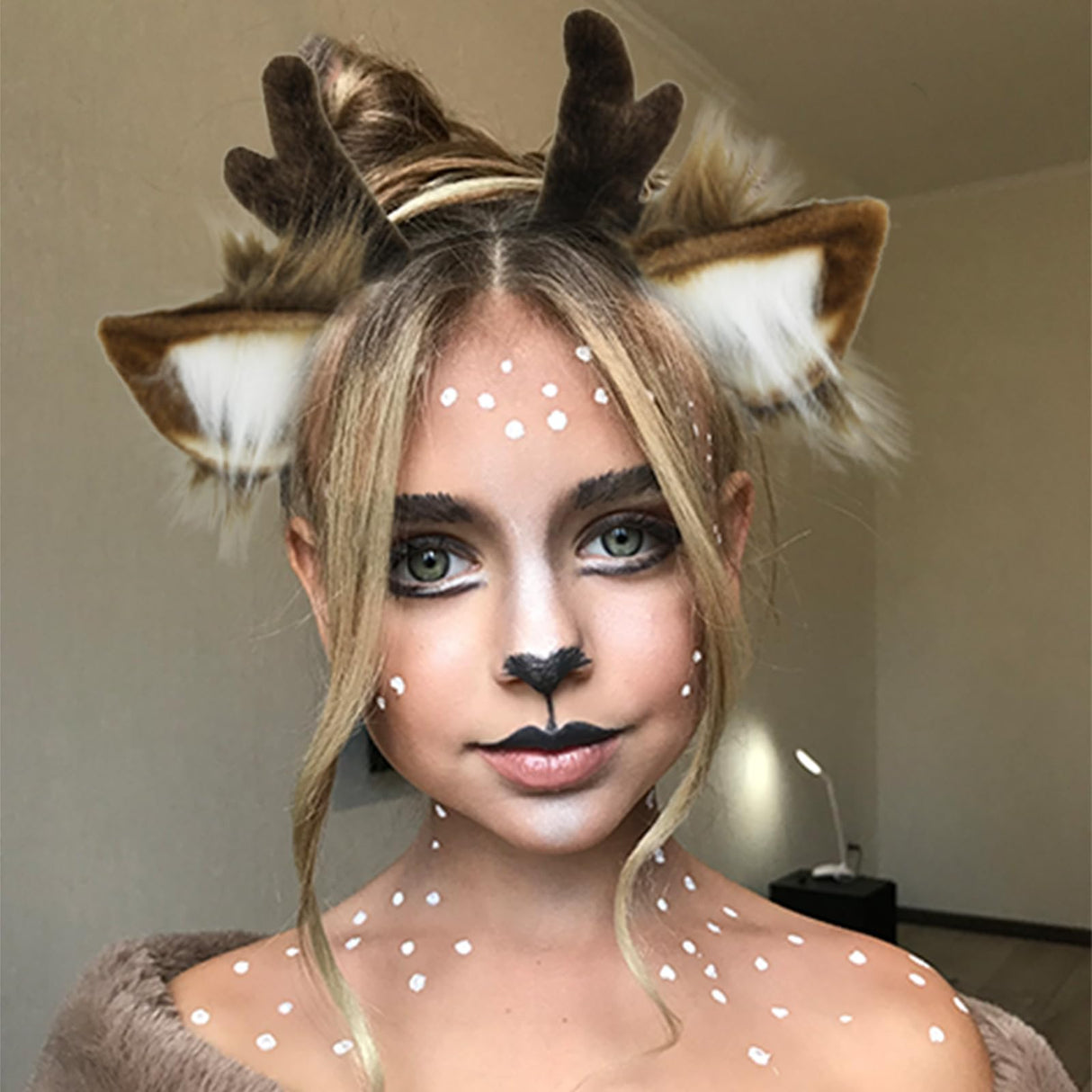 SIOTMERA Reindeer Antlers Headband, Realistic Deer Antlers Headbands Reindeer Ears Adults Christmas Party Birthday Makeup Cosplay, Reindeer Headband for Christmas Eve Costume Gift, Brown