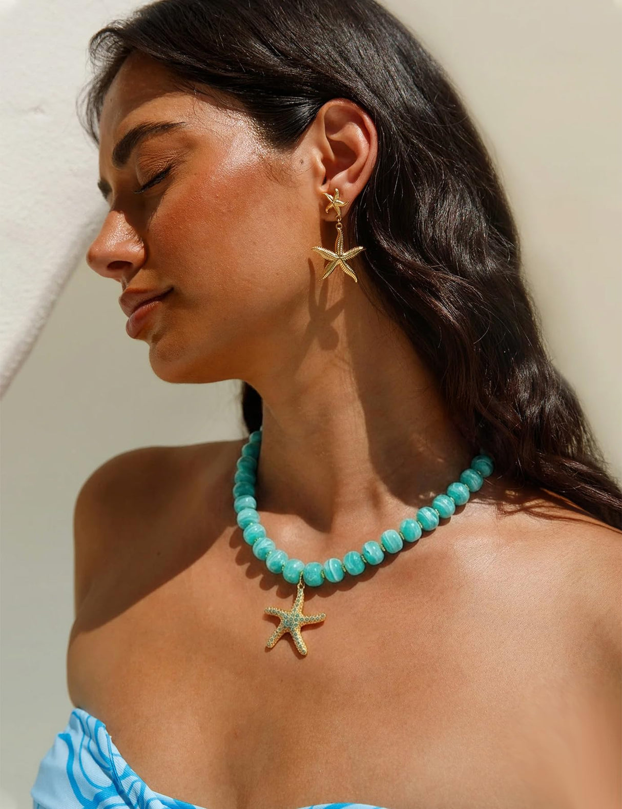 WOWORAMA Boho Chunky Beaded Necklaces for Women Ocean Blue Resin Beads Necklace with Gold Starfish Pendant Necklace Coastal Summer Statement Necklaces Jewelry