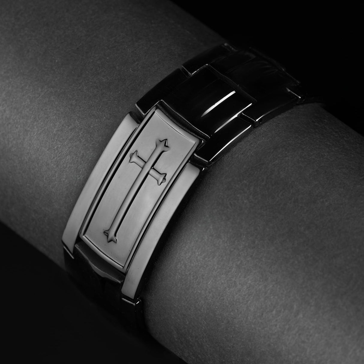 POLLDAN Cross Copper Bracelet for Men 6200 Gauss | Mens Bracelet 99.99% Pure Copper - Adjustable Fit | Christian Cross Magnetic Bracelets for Men - Stylish Religious Jewelry (Black Copper)