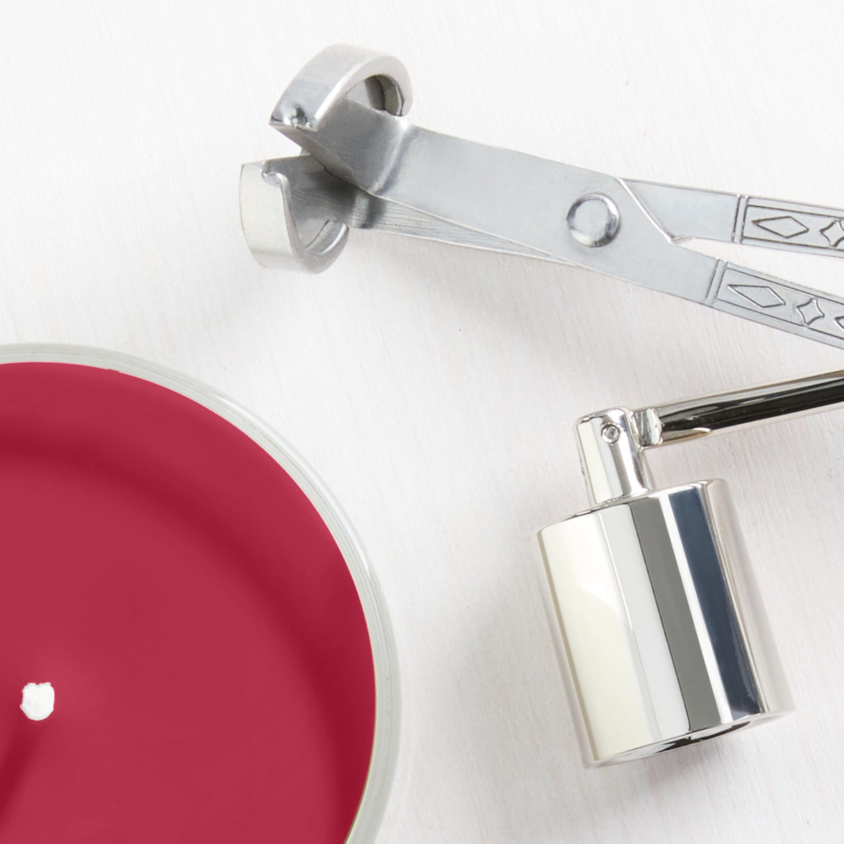 Yankee Candle Christmas Magic Scented Candle, 22oz Large Jar with up to 150 Hour Burn Time, Giftable, Holidays