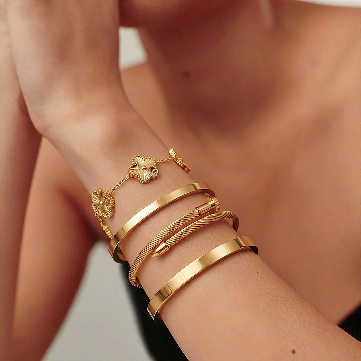 ISELBDR 18K Gold Bangle Bracelets for Women - Stackable Clover & Nail Love Bangle Set - Non-Tarnish Jewelry for Birthday Valentine's, Mother's Day & Christmas (Gold-A)