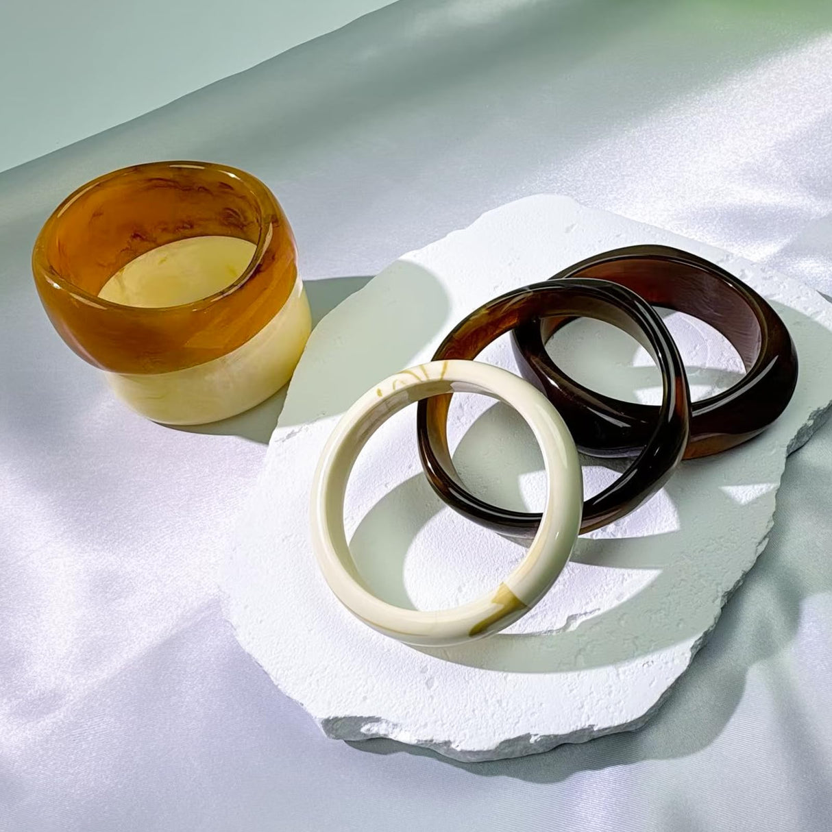 Dormklss 5 PCS Acrylic Resin Bracelet Set For Women Chunky Bangle Bracelets