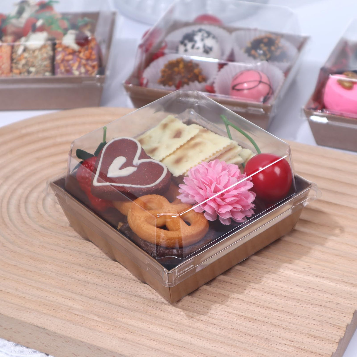 ROSPAKTEK 100Pack 4x4x2.5 Inches Charcuterie Boxes with Clear Lids - Bakery, Chocolate Covered Strawberries, Cupcake, Pie, Treat, Macaron Boxes for Christmas, Valentine's