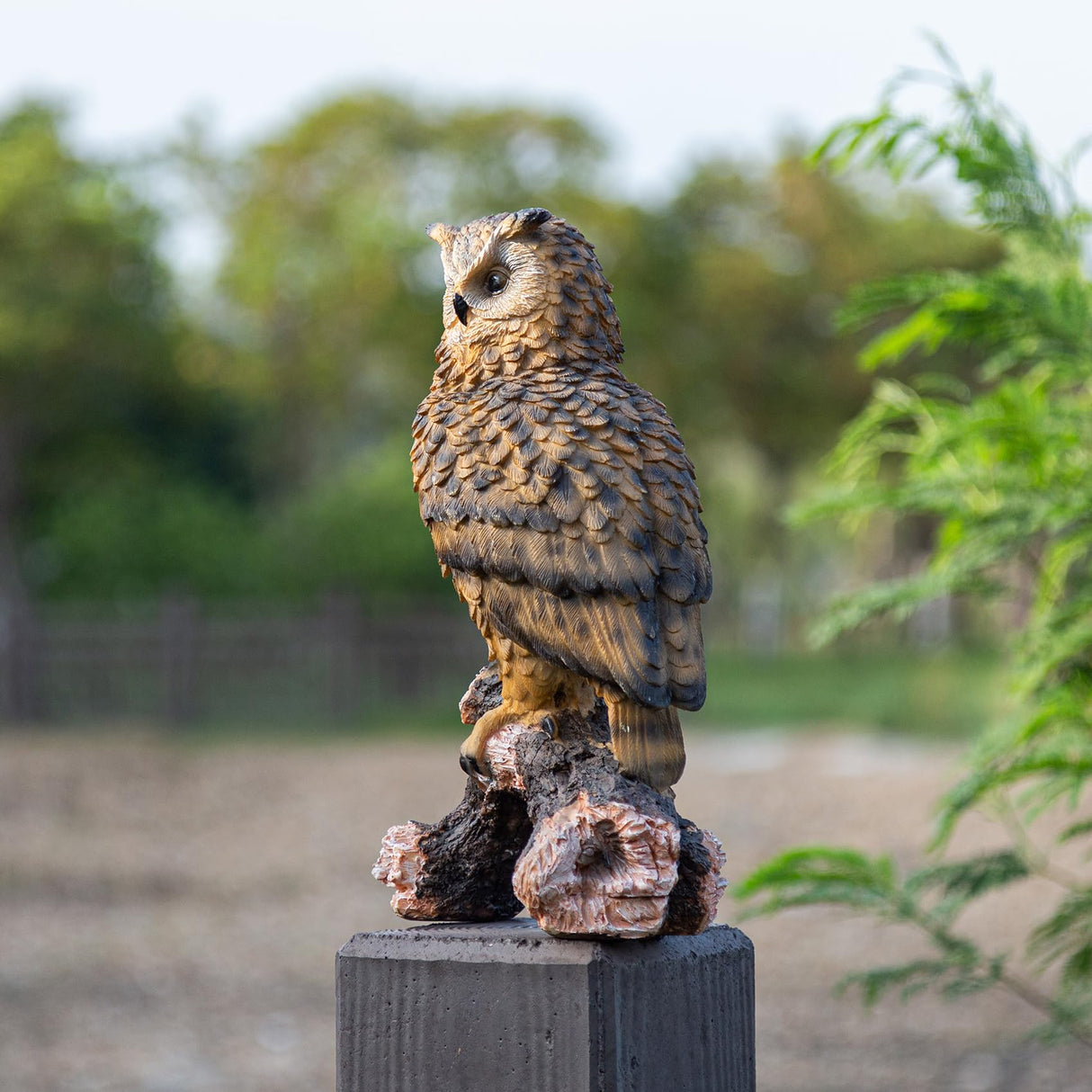RKGOMDMU 13.3 - inch Owl Decoy Decor Outdoor Statue. Ideal for Animal Statues Courtyard Lawn Decoration, Sculptures for Yard and Grassland Adornment, Housewarming Gift.