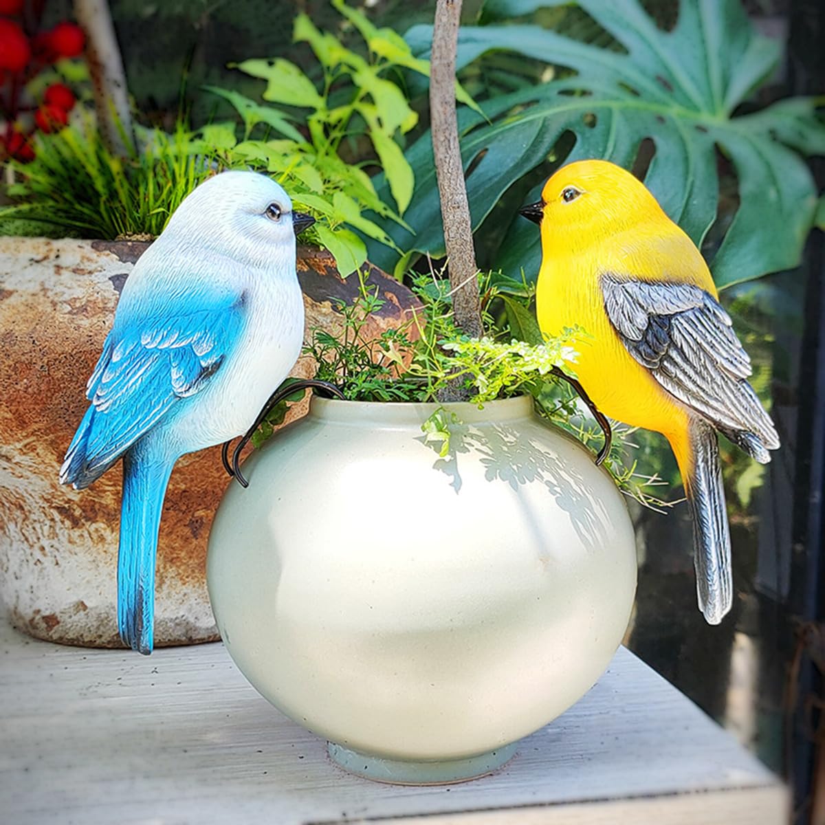 JARPSIRY Garden Bird Statue Flower Pot Hugger Outdoor Decor for Tree, 6.7" Tall Resin Bird Figurine Plant Pot Decorations for Fence Balcony Patio Lawn Yard Ornaments (Yellow)