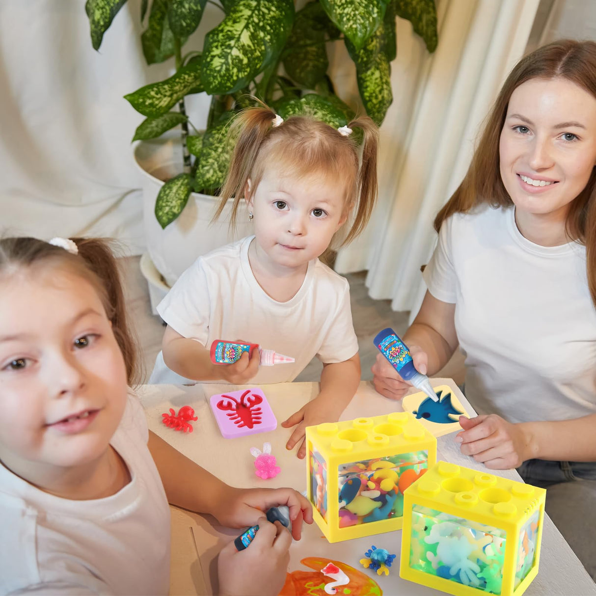 Magic Water Elf Toy Kit, Aqua Fairy Water Gel Kit with 20PCS Magic Gels and Animal Molds, Gift for Christmas, Easter, Birthday,Creative Art Craft Kits for Girls Boys 6 7 8 9 10 Year Old