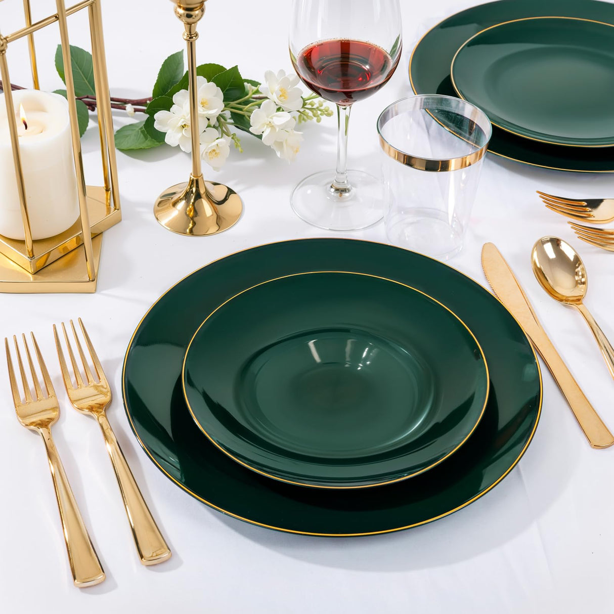 Nervure 100Pcs Green and Gold Plastic Plates - 10.25inch Disposable Green Dinner Plates - Heavy Duty Plastic Plate Ideal for Wedding & Party & Christmas