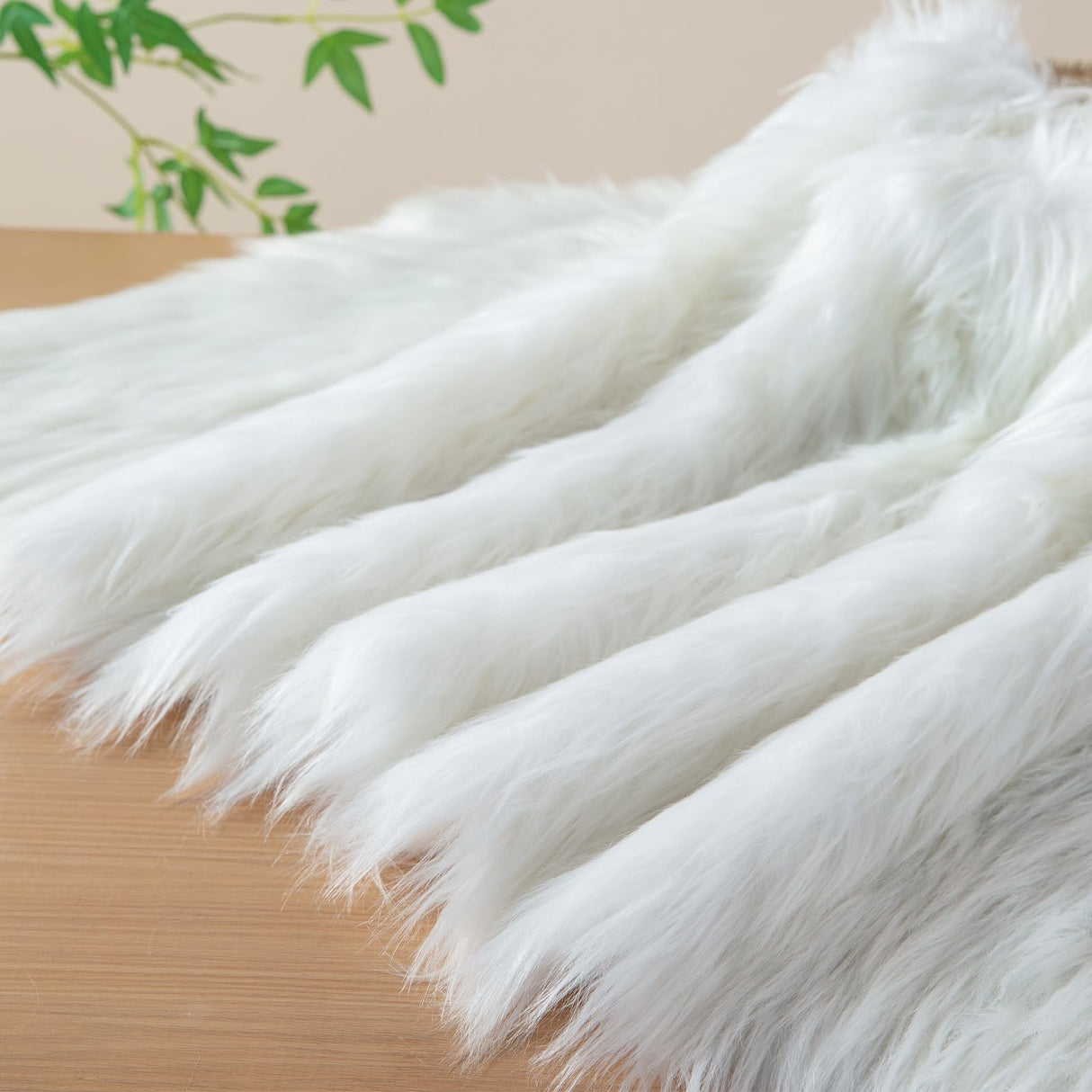Faux Fur Fluffy Crafts Fabric 23.6x59 inch White, Long Pile Shaggy Fur Fabric for Costume, Halloween Decoration, Home Sewing, Craft Arts Supply, Upholstery, Christmas Plush Furry Material
