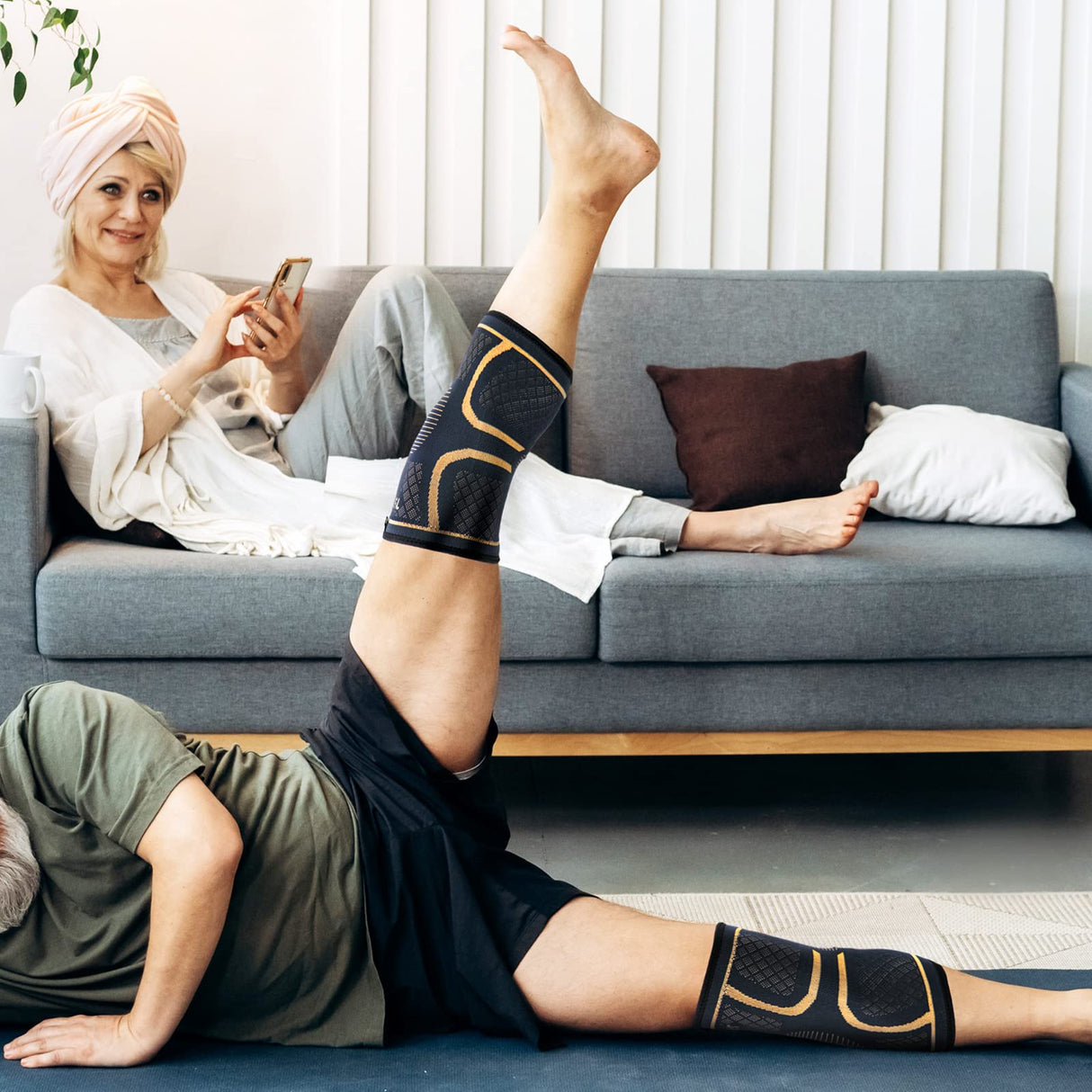 Copper Knee Braces for Men and Women (2 pack) -Copper Compression Knee Sleeve Knee Supports for Knee Pain, Arthritis, Sports and Recovery Support (Small)