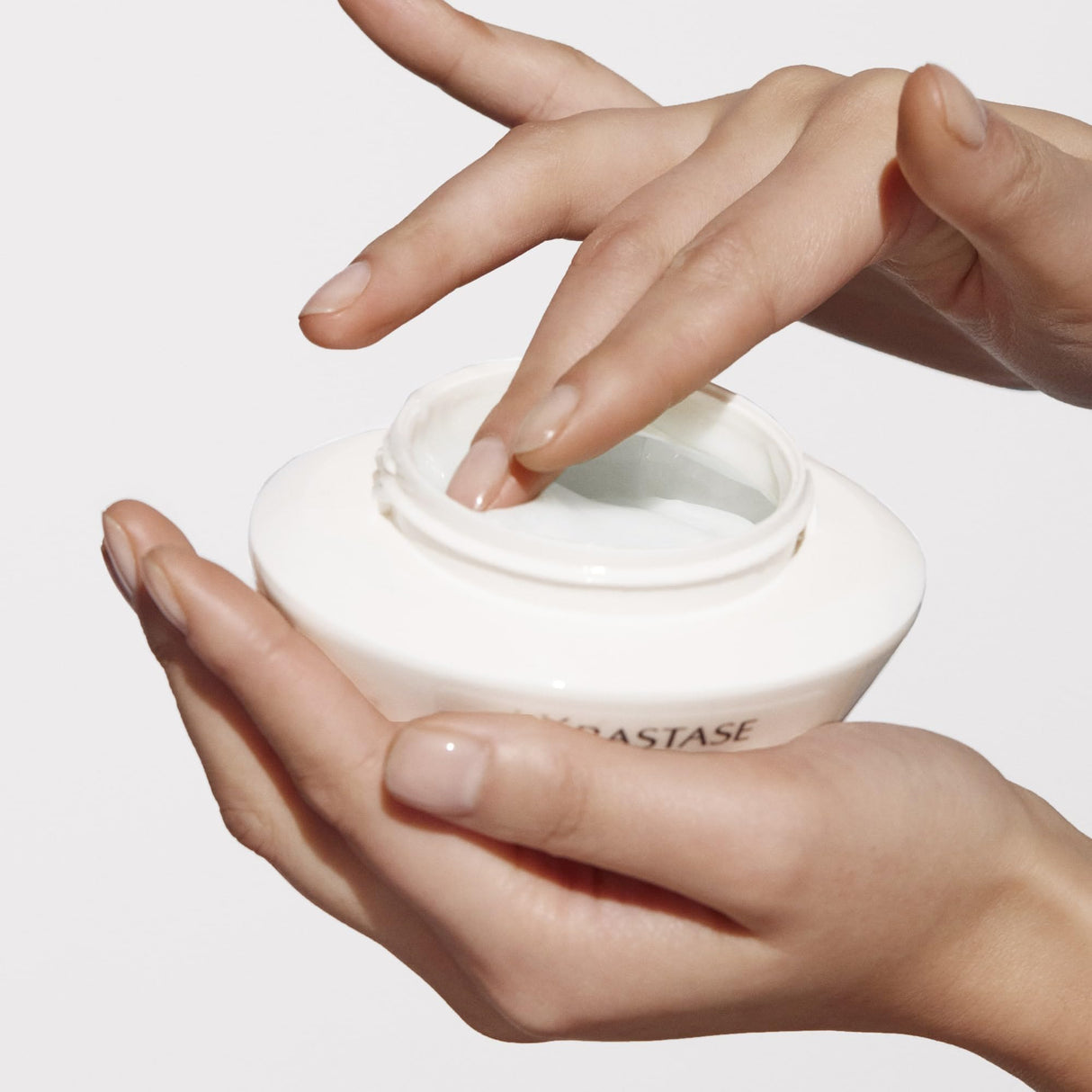 KÉRASTASE Nutritive Masquintense Riche Hair Mask, Deeply Nourishes & Conditions with Plant-Based Proteins & Niacinamide for Medium to Thick Dry Hair, 6.8 Fl Oz