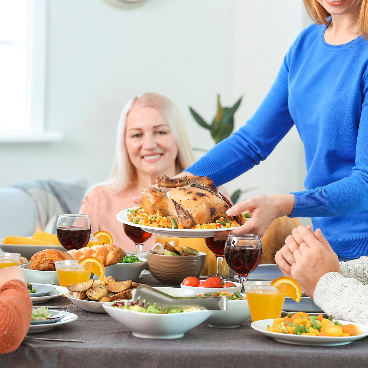 JOLLY CHEF 200 Pack 9 oz Glitter Plastic Cups, Disposable Gold Cups, Clear Plastic Tumblers for Wedding, Thanksgiving, Christmas Party