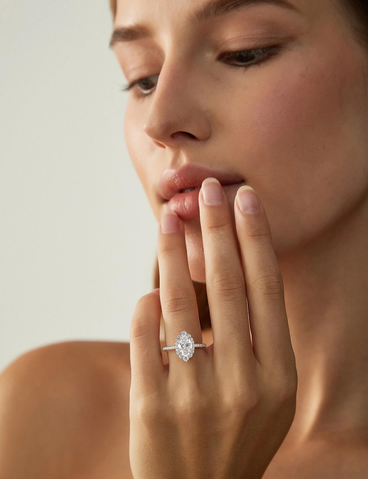EAMTI 3CT Engagement Rings Oval Cut Cubic Zirconia CZ Wedding Promise Rings for Her Wedding Bands for Women Travel Silver Ring White Gold Plated Size 9