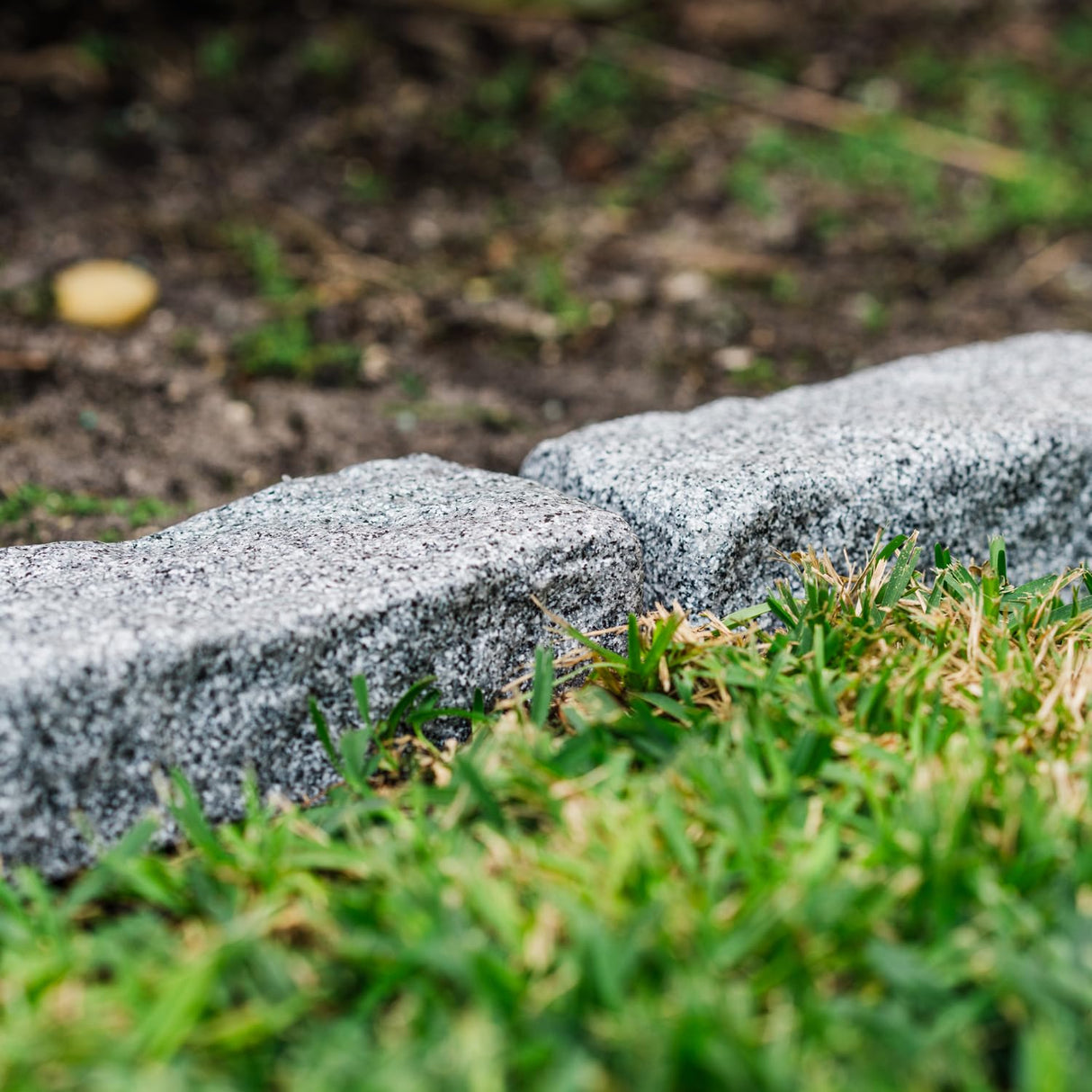 Beuta Landscape Edging | Garden Edging Border | Polyrock Bricks for Lawn Edging, Flower beds, Pathways & Yard Edging– 4 Packs | Each Section Has 6 Bricks 48" L x 4" W x 2.25" H | 12 Spikes |Greystone