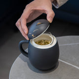 HEER Black Cat Tea Cup with Infuser and Lid, Cute Tea Mug with Strainer for Steeping Loose Leaf, Ceramic Teacup Birthday Christmas Cat Lover Gifts for Women, Men, Mom, Sisters, besties. (Black)