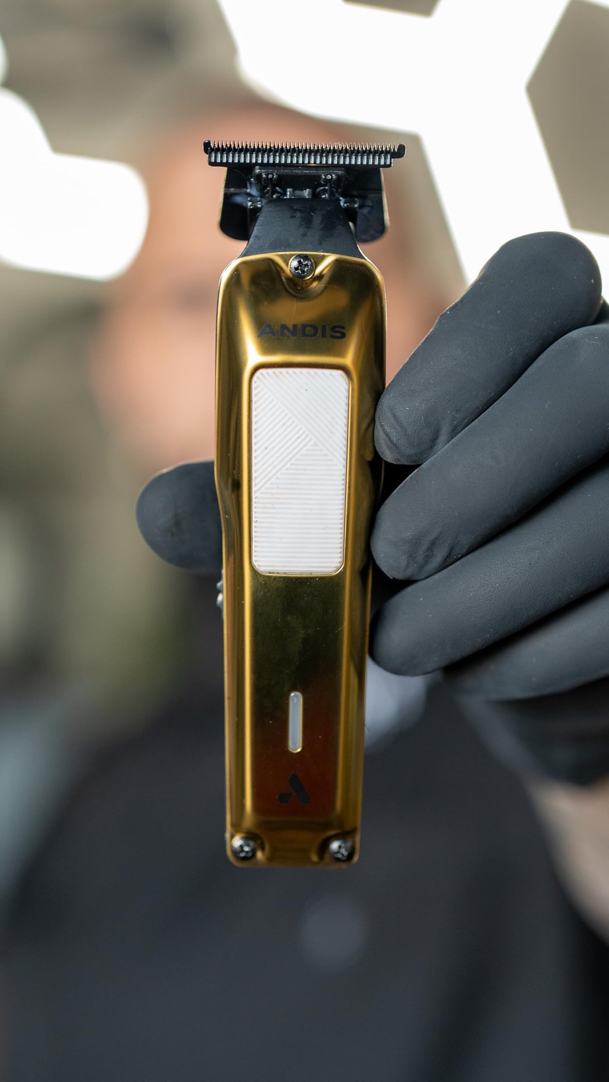 Andis 562310 Phenom Professional Cord/Cordless Lithium-ion Electric Beard & Hair Trimmer with Charging Stand, Gold