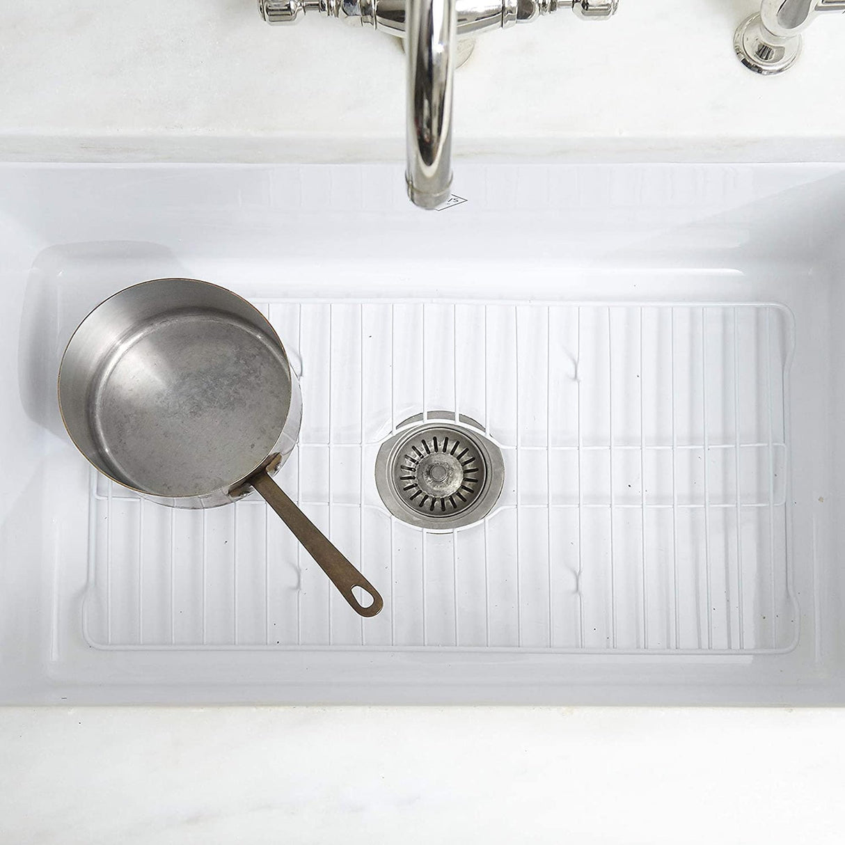 Better Houseware Sink Protectors for Kitchen Sink, Protective Metal Grid, 18.1x12.3x1 inches, White Kitchen Sink Mat to Shield Sink Base from Scratches, Rust-Resistant Coating, L