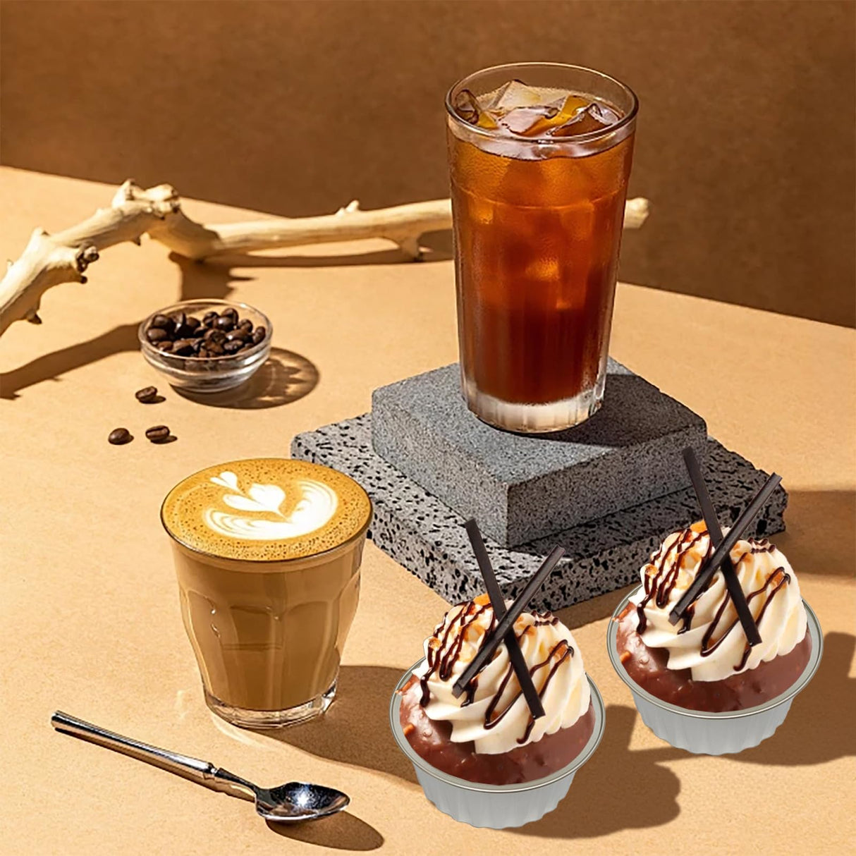 100 Pcs Aluminum Foil Baking Cups with Lids, 5oz Cupcake Liners Dessert Cups,Disposable Ramekins Mini Cake Containers Tin Mini Muffin Liners for Wedding Christmas Party（Silver）