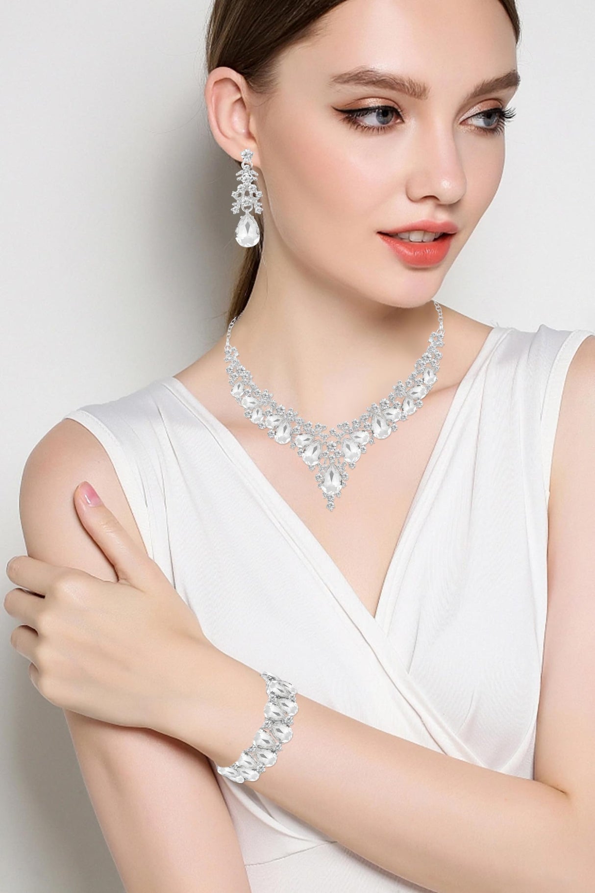 Paxuan Elegant Bridal Wedding Jewelry Set for Women / Brides / Bridesmaids Teardrop Crystal Leaf Cluster Jewelry Set for Wedding Prom Party Bridal Bridesmaids Rhinestone Crystal Necklace Earrings Bracelet Set (White(Silver))