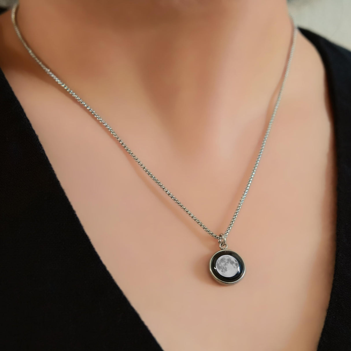 Shining Design Personalized Glowing Birth Moon Phase Necklace with Gift Box