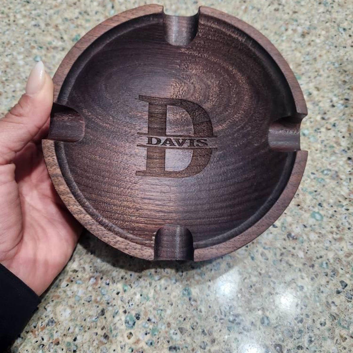 Cigar Ash Trays for Men Dad Home Ashtrays Personalized Walnut Wooden Outdoor Cigar Ash Tray With Name Cigar Accessories for Husband Grandpa Groomsmen Fathers Day Birthday Anniversary Christmas Gifts