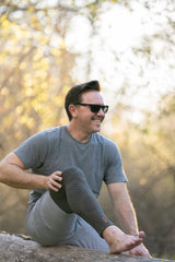 Incrediwear Leg Sleeve – Full Length Long Leg Sleeve for Leg Pain Relief & Muscle Recovery, Helps Reduce Swelling & Inflammation, Promotes Circulation, Leg Sleeves for Men & Women (Charcoal, Medium)