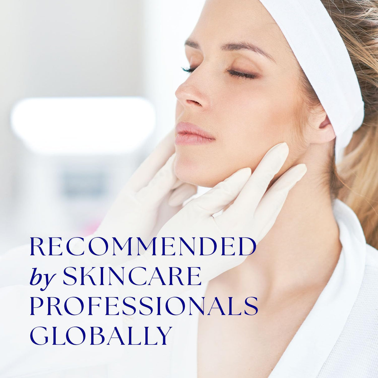 iS CLINICAL Extreme Protect SPF 30 Sunscreen, Everyday Moisturizer with SPF, Hydrating Treatment Sunscreen