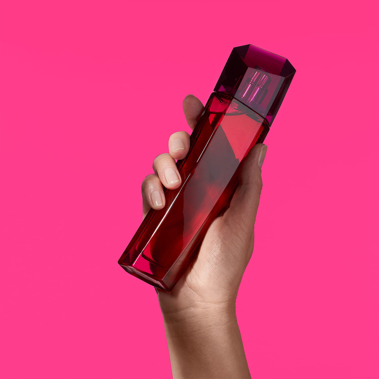 Escada Magnetism Eau de Parfum – Floral Women's Perfume – With Notes of Rose & Vanilla – Long Lasting Fragrance