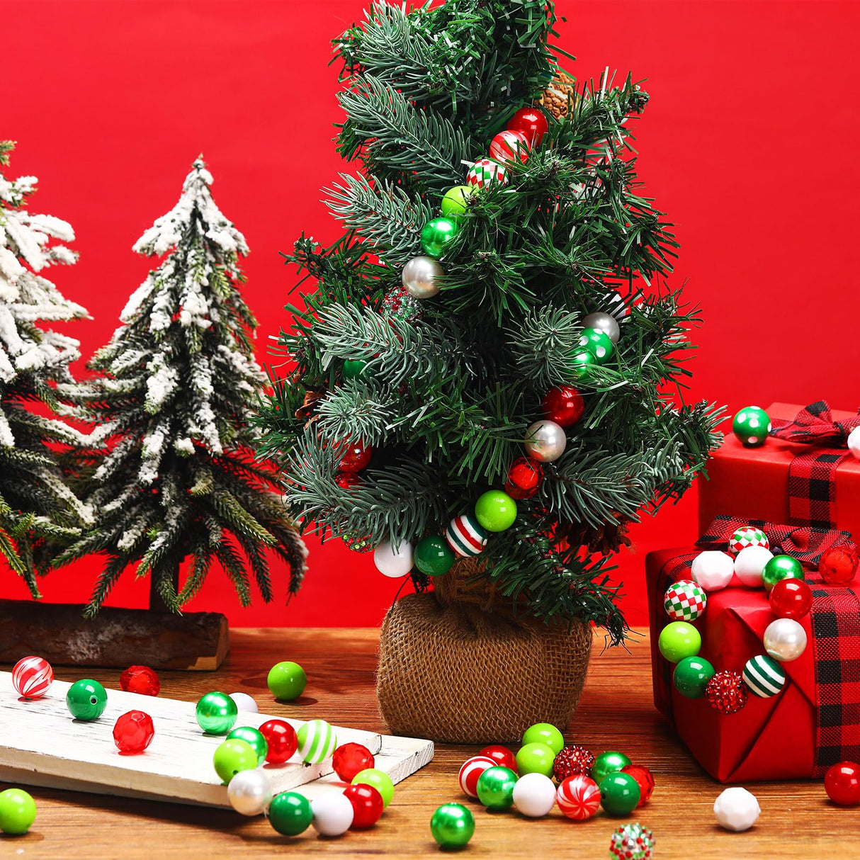 Poen 100 Pcs 20 mm Christmas Rhinestone Bubblegum Beads for Pens Bulk Crystal Resin Acrylic Plastic Spacer Chunky Beads for Christmas DIY Craft Keychain Necklace Bracelet Jewelry Making Holiday Decor