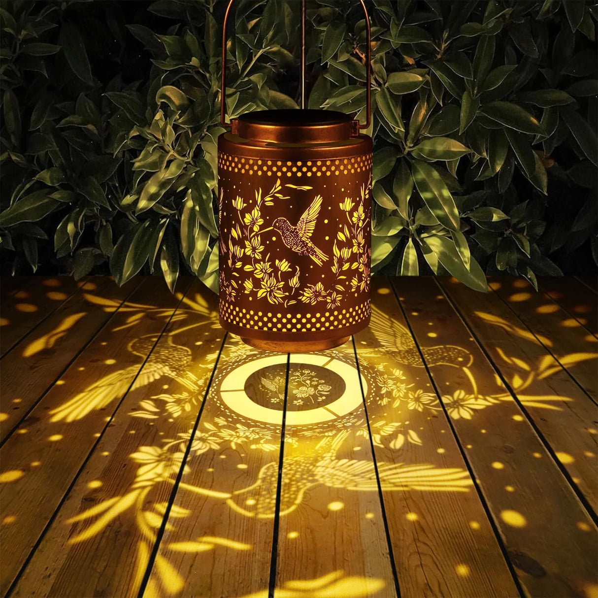 Hummingbird Solar Lanterns Garden Decor Birthday Gifts for Women Mon Grandma Metal Hanging Solar Lights Waterproof Outdoor Decoration for Outside LED Lanterns for Yard Patio Lawn Pathway Landscape