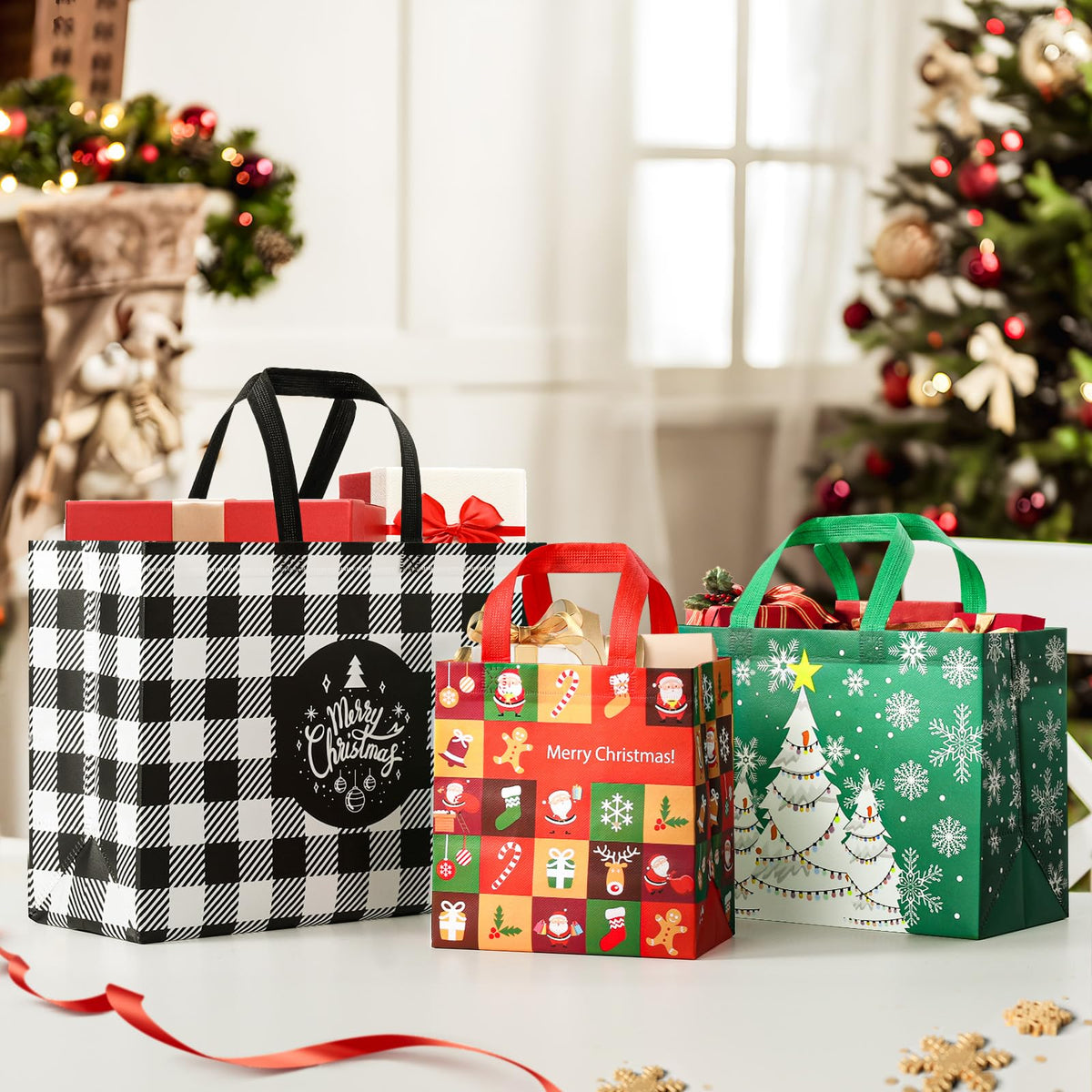 YANGTE 20 Pack Christmas Gift Bags Assorted Sizes, Reusable Tote Bags with Handle, Includes 4 Large 8 Medium 8 Small Non-Woven Christmas Bags for Xmas Party Favors