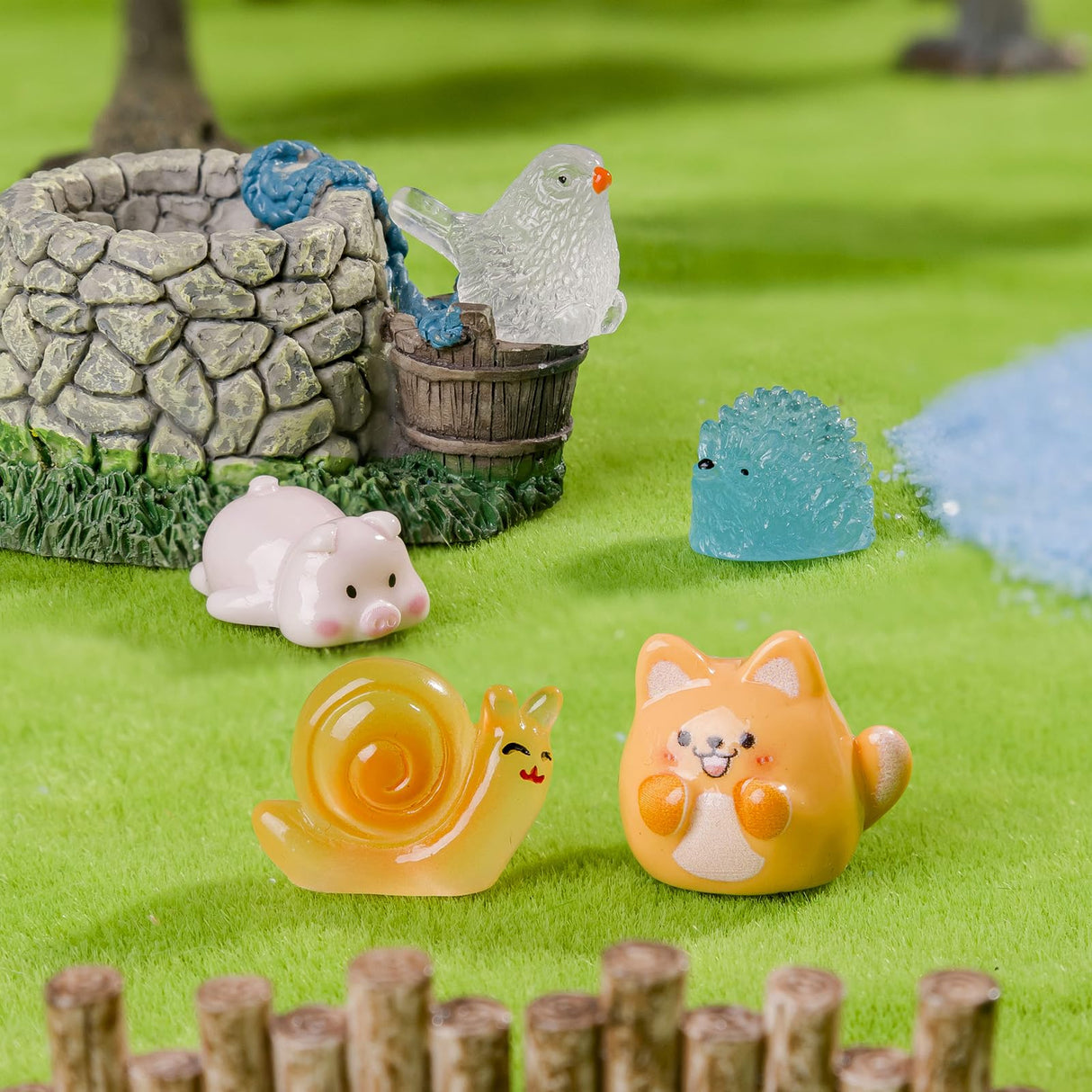 Faunamancy 200 Pcs Mini Resin Animals Figurines Bulk,200 Styles Tiny Animals Variety Pack for Fairy Garden Landscape,Hide Crafts Decor