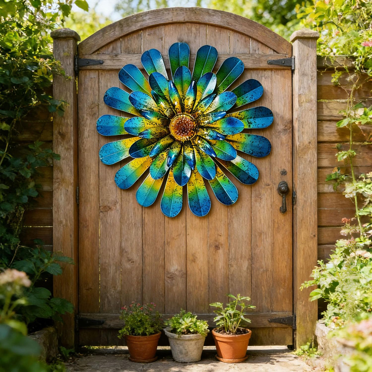 HOOEN Metal Flowers Wall Decor, 2-Pack Wall Art Decorations Hanging for Indoor Outdoor Home Garden Farmhouse Yard Patio Fence Living Room Bedroom Decor