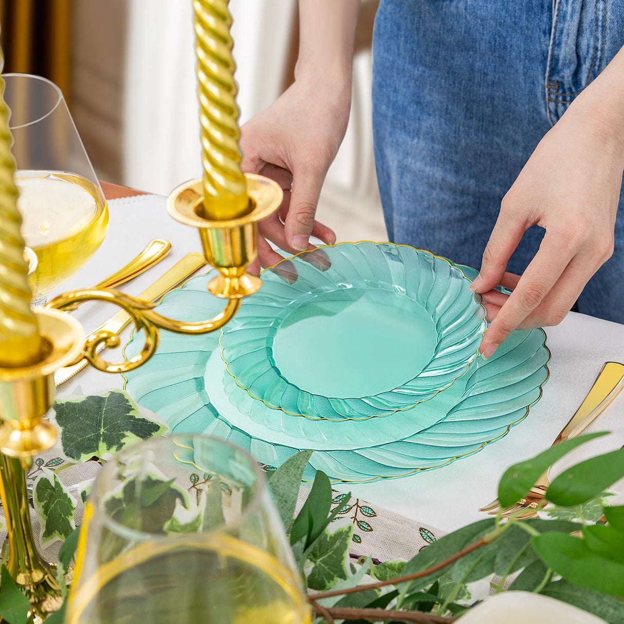 YOUBET 125PCS Clear Green Plastic Plates with Gold Rim - Green and Gold Plastic Plates Include 25 Dinner Plate 25 Dessert Plate 75 Disposable Silverwares for Wedding & Party & Christmas