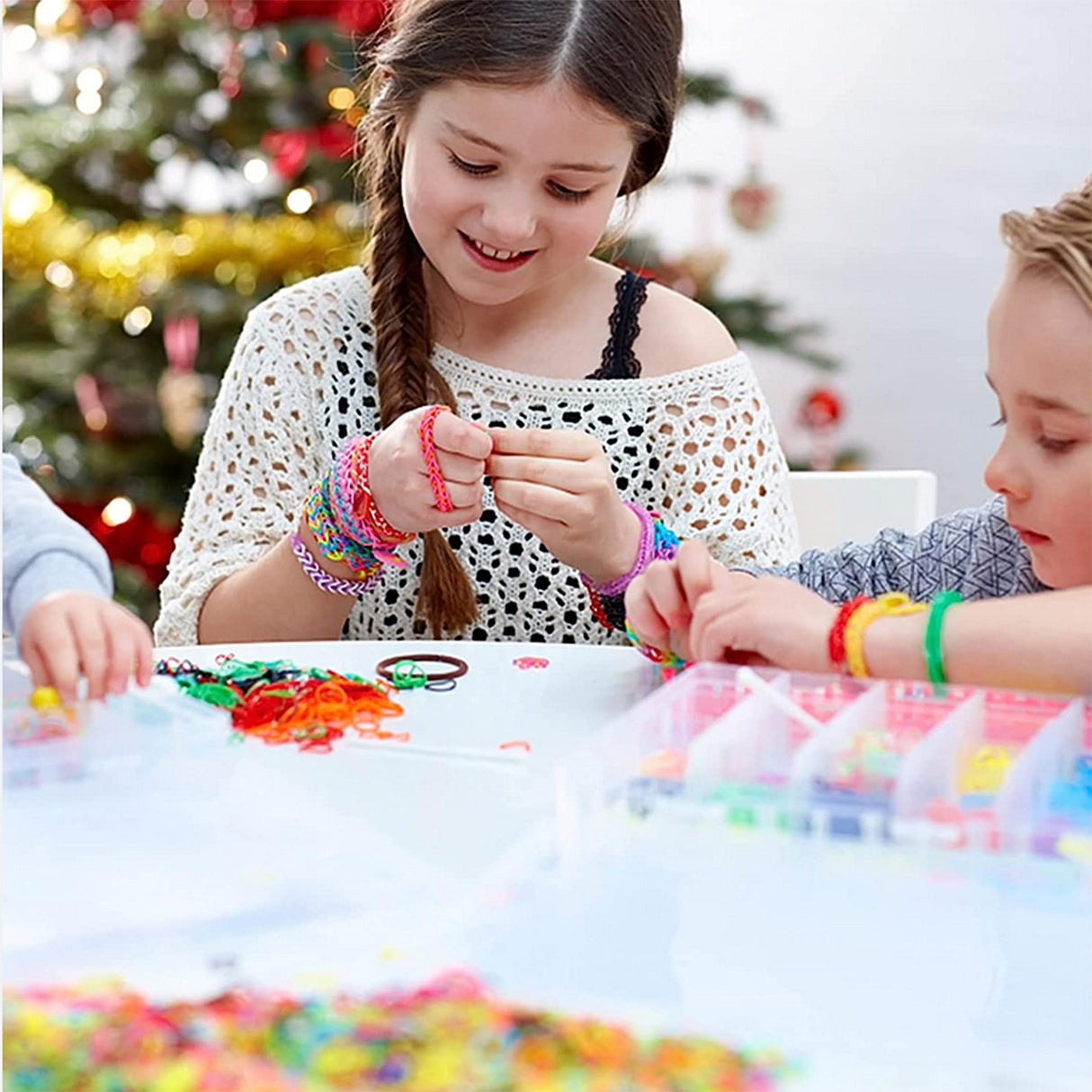 YITOHOP 15000+ Rubber Loom Bands, Mega Rubber Bands Bracelet Kit,Loom Bracelet Making Kit with 3 Layer Container,30 Colors,380 Beads,30 Charms,Clips, Hooks Tools for DIY Art Christmas Holiday Gift