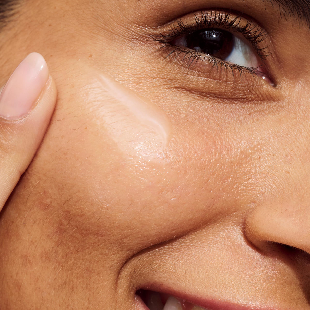 Clinique Even Better Clinical Dark Spot Clearing Serum With Vitamin C | Brightening + Soothing, 2.5 Fl Oz