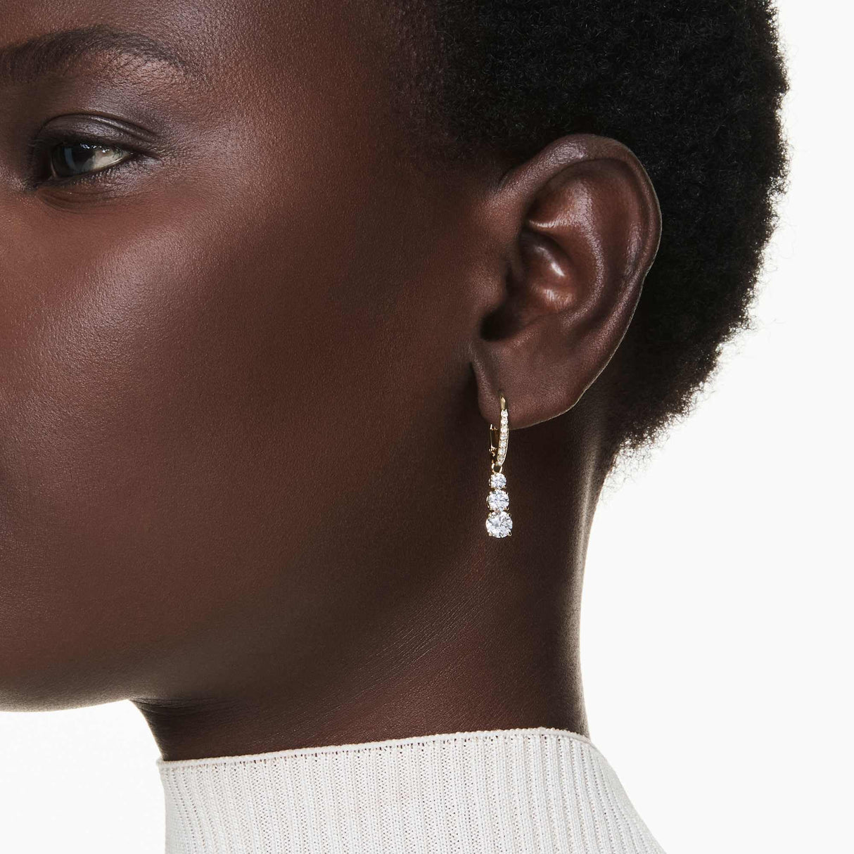 Swarovski Stilla Attract hoop earrings, Round cut, White, Gold-tone Finish