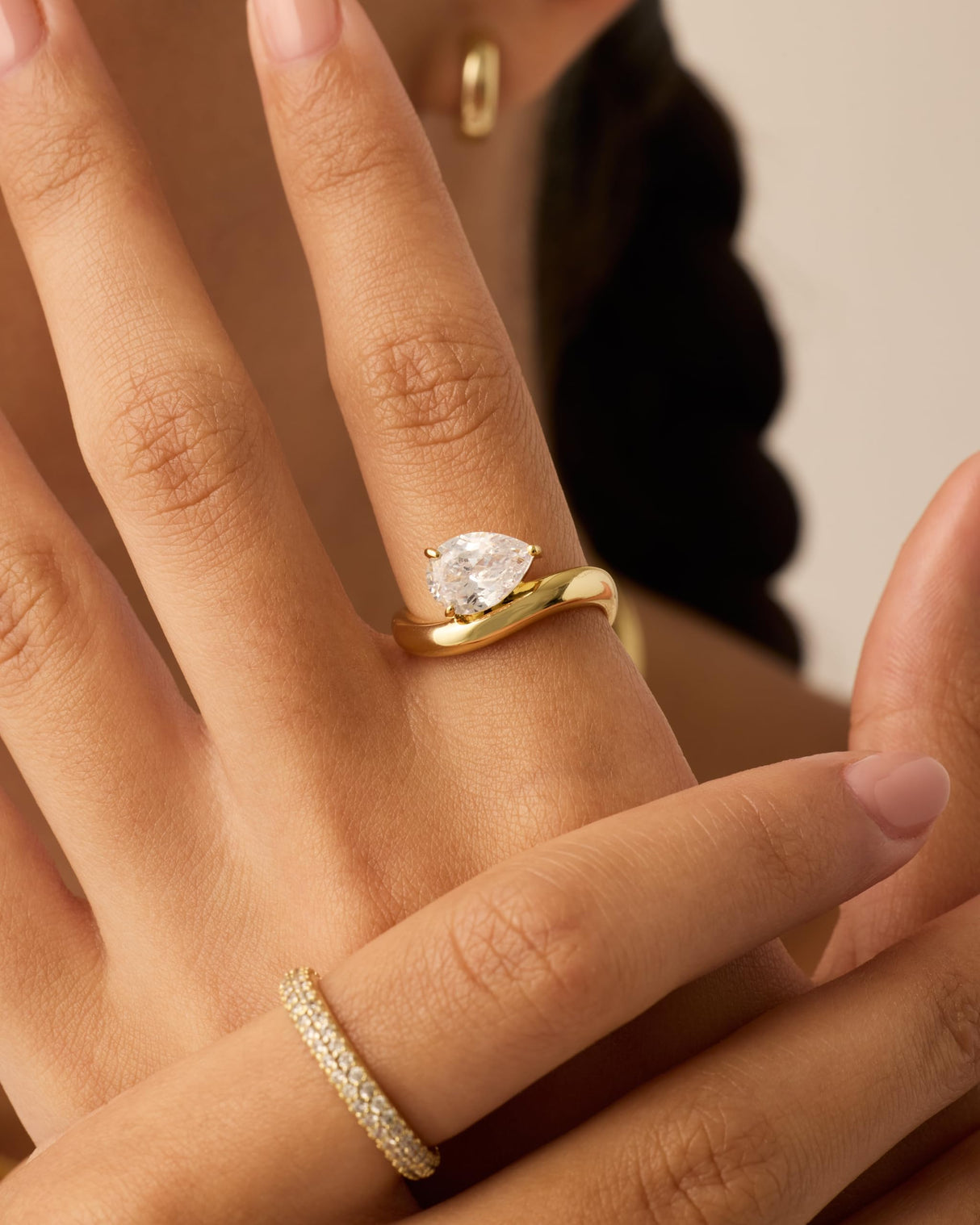 PAVOI 14K Yellow Gold Plated Pear Solitaire Premium Cubic Zirconia Engagement Ring for Women - Trendy Wedding Wavy Band Promise Ring - Size 8
