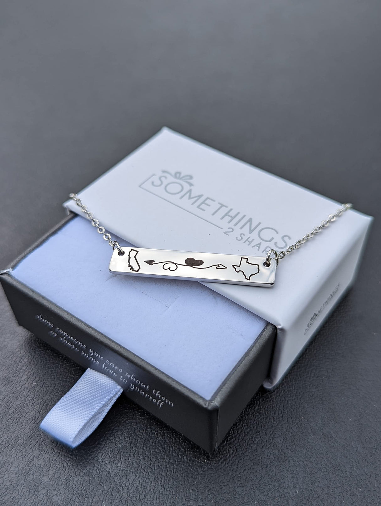 Personalized Long Distance Necklace Custom State Country Engraved Bar Pendant Stainless Steel Adjustable Cable Chain Jewelry for Couples Family Friends Deployment Relationship Keepsake