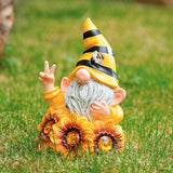 Joint Honglin Solar Garden Gnome Statue with Crystal Sunflower Lights - Outdoor Bee Gnome Figurine with Glowing Bee, Waterproof Resin Yard Art Decor for Patio, Lawn, Porch, Summer Gardening Gift
