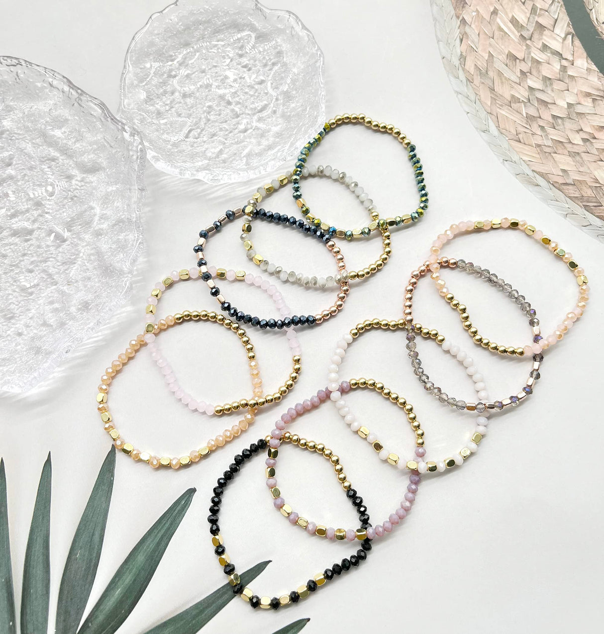 WAINIS 27Pcs Delicate Boho Beaded Bracelets
