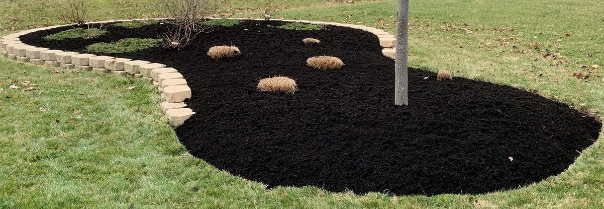 Peach Country Mulch Dye Midnight Black Quart, Mulch Paint Concentrate for Pump Sprayer Coverage Up to 2,800 Sq Ft, Water Based Landscape Color Restorer