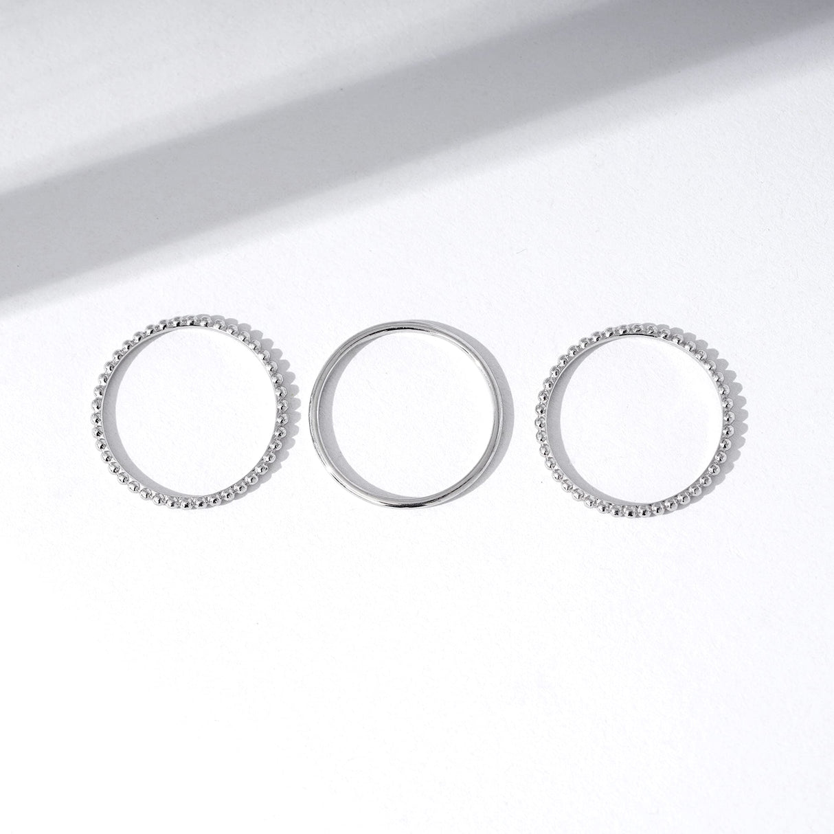 Amazon Essentials Rhodium Plated Sterling Silver Stacking Ring Set of 3 Size 8, Silver