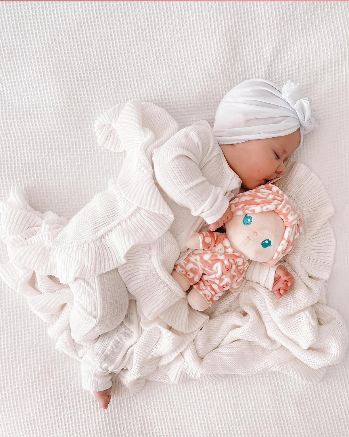 LeyaDoll Soft Baby Doll Toys (9''), My First Baby Rag Doll for 1 Year-Old Girl Birthday Gift, Christmas Plush Toys Gift for Toddler Kids Infants-Pudding Baby