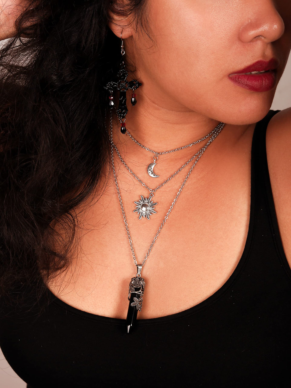 Sacina Gothic Crescent Moon Choker, Moon Sun Star Choker Necklace, Goth Gothic Necklace, Halloween Christmas Jewelry Gift for Women