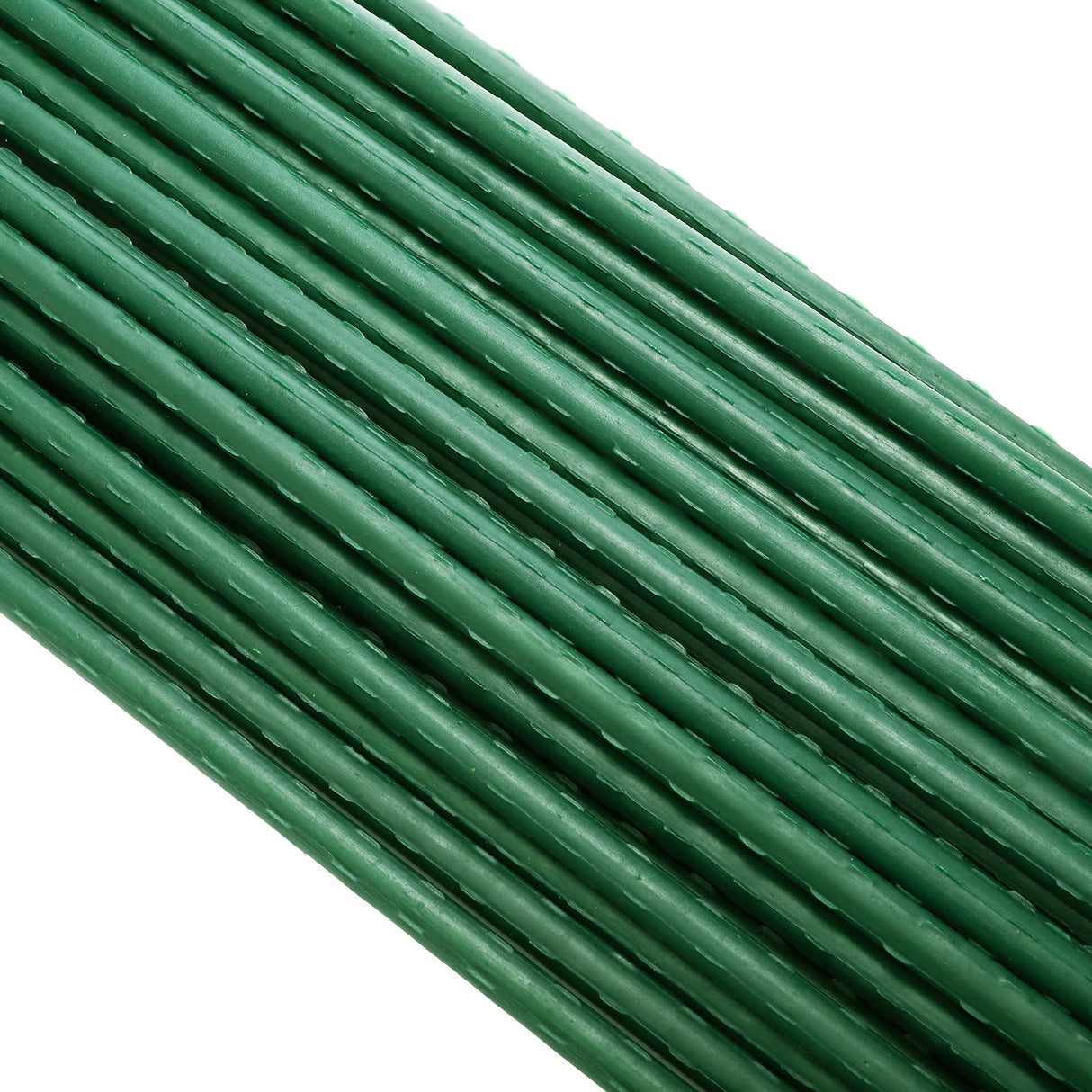 Frcctre 30 Pack 4 Ft Garden Stakes, 48 Inch Sturdy Green Plant Sticks, Plastic Coated Metal Tomato Stakes Support Plant Climbing Support for Tomatoes, Cucumber, Fences, Beans, Potted Plants