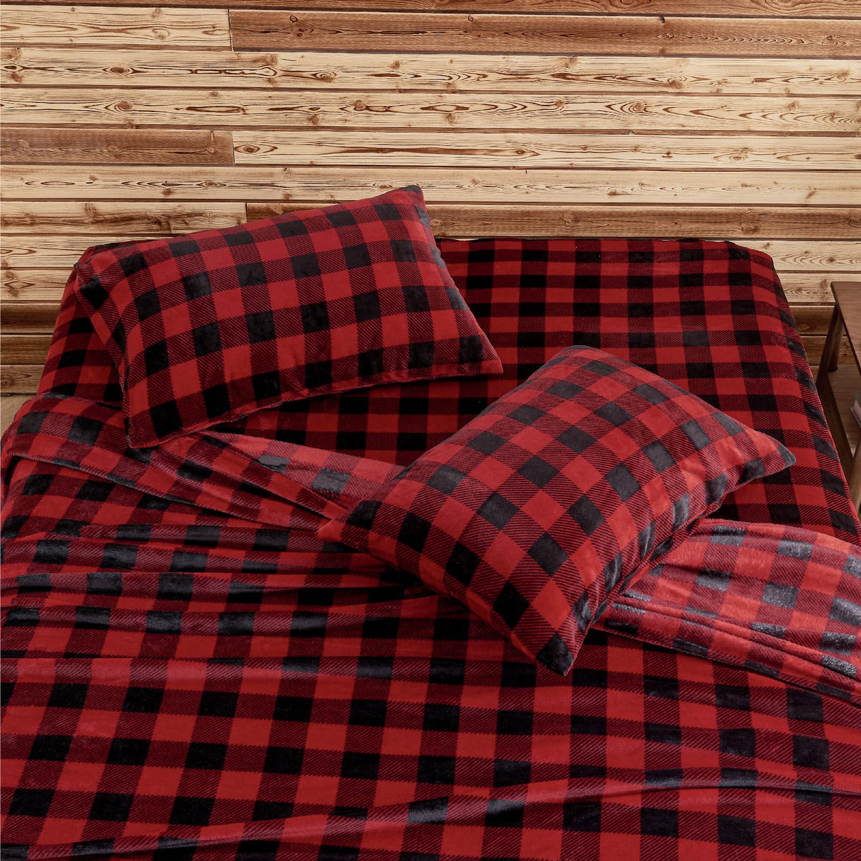 BEDELITE Flannel Sheets Queen Size Bed Set, Luxury Red and Black Plaid Christmas Bedding Set, Super Soft & Warm Fuzzy Fleece Sheets 4 Piece(Include Fitted Sheet, Flat Sheet, 2 Pillowcases)