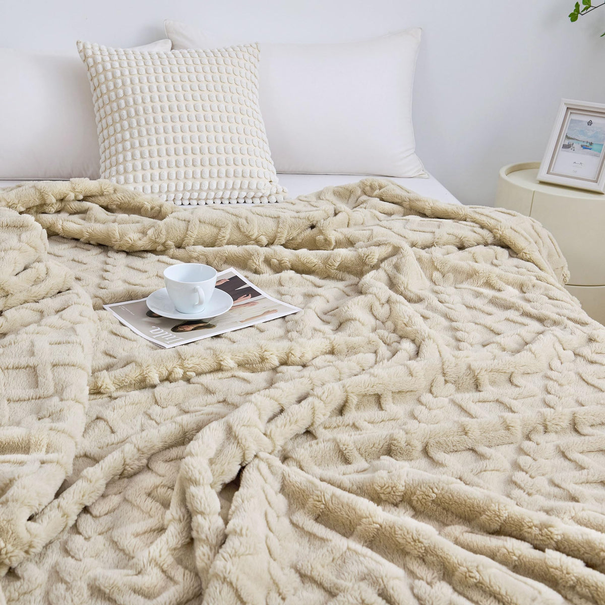 Aganear Fleece Throw Blanket for Couch, Fall Boho Blankets,50"x60" Khaki