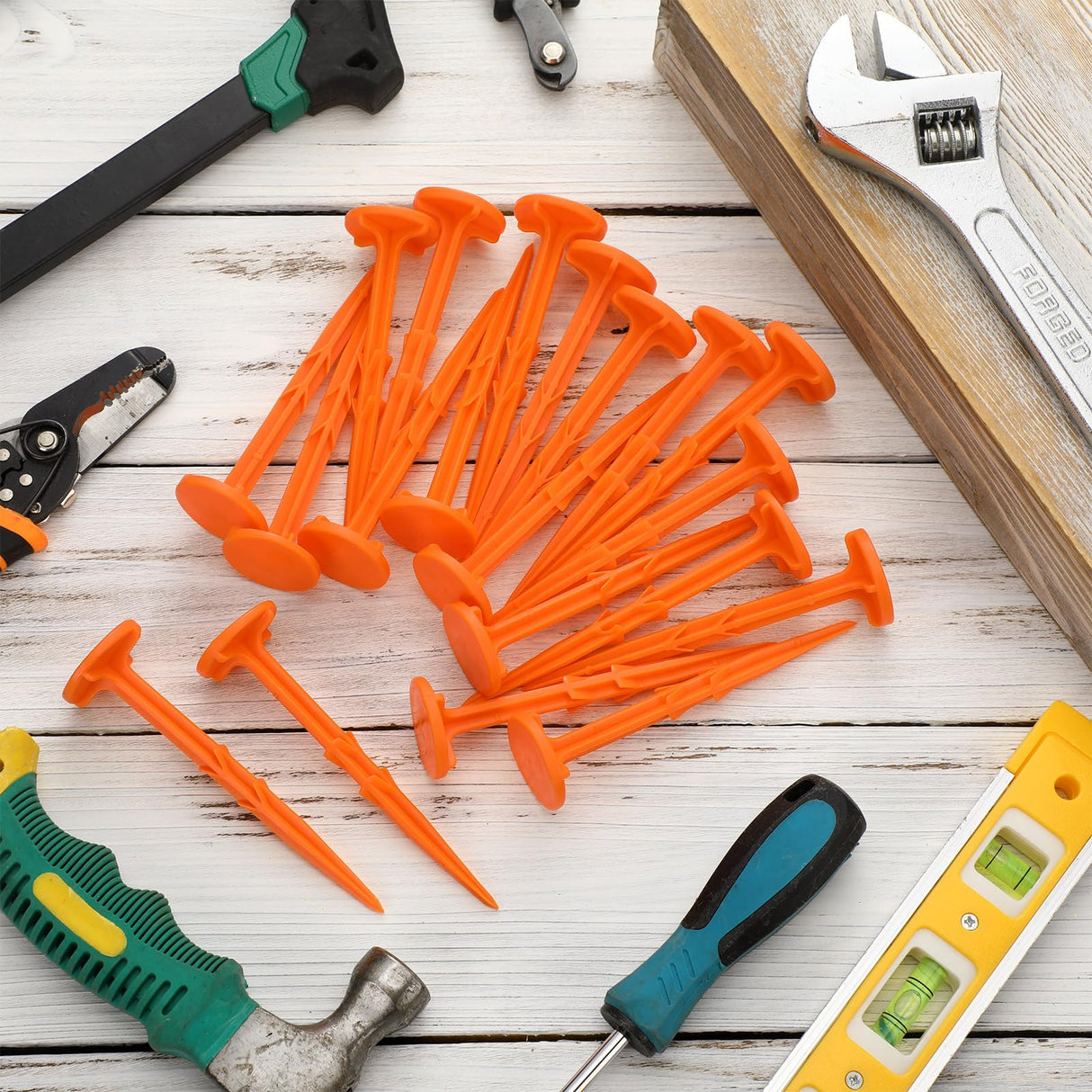 Nuanchu 50 Pcs 5 Inch Low Profile Survey Markers Hi-vis Line Yard Property Marker Survey Stakes for Patios, Lawn Edges, Gardens, Paver Landscape Fabric Tarps Weed Barriers (Orange,5 x 1.5 Inches)