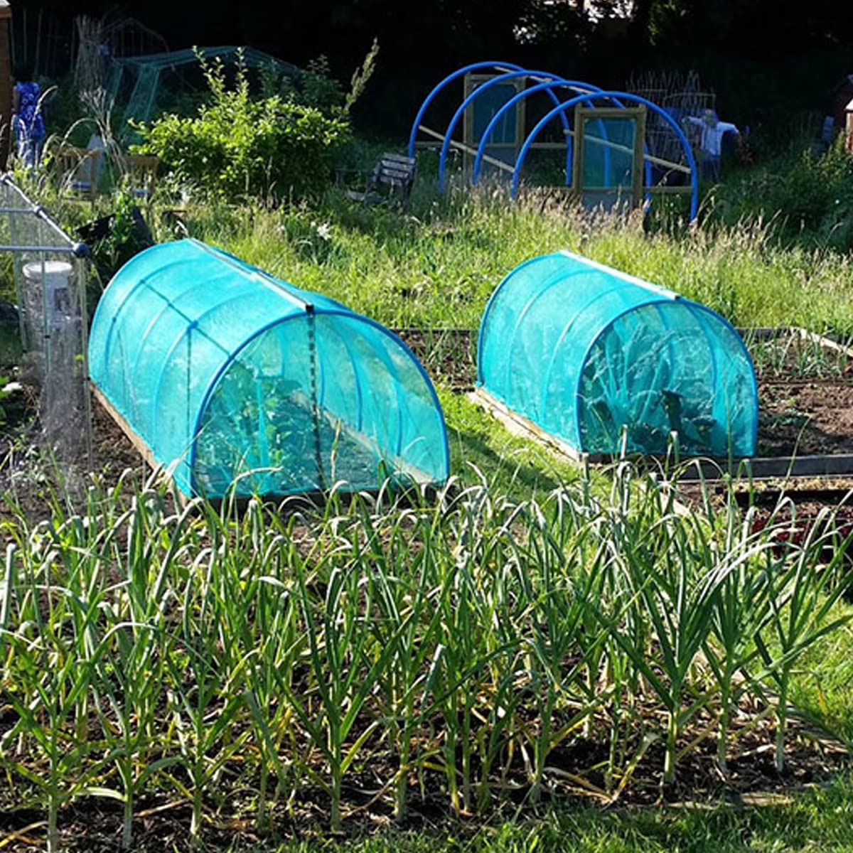 Garden Barrier Netting, Plant Covers 10x33ft Extra Fine Mesh 30% Green Sunblock Shade Cloth Mesh Protection Netting for Vegetable Fruits Flowers Crops Row Cover Raised Bed Screen Against Birds Animal